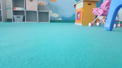 Поставяне на мокет в детска градина